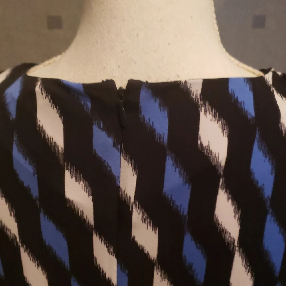 MICHAEL KORS, Dress, Abstract Print, Size L, Crew neck, Long Sleeve.